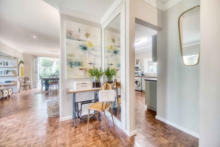 6 Bedroom Property for Sale in Northcliff Western Cape
